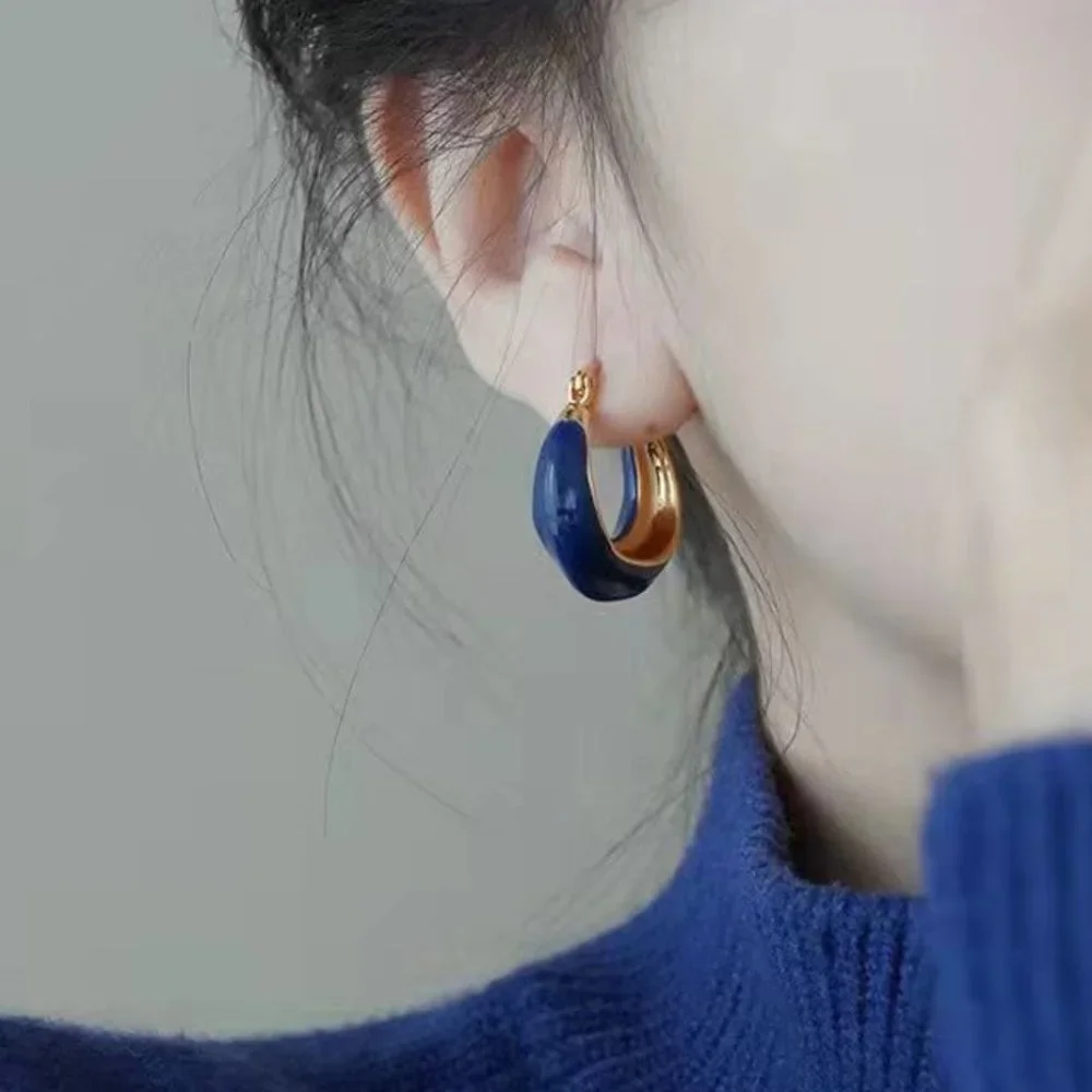 New Retro Aesthetic Earrings - Picture 3 of 6